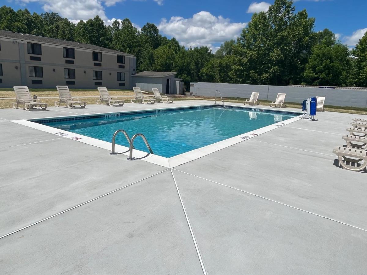 Ramada By Wyndham Allentown Bethlehem Экстерьер фото