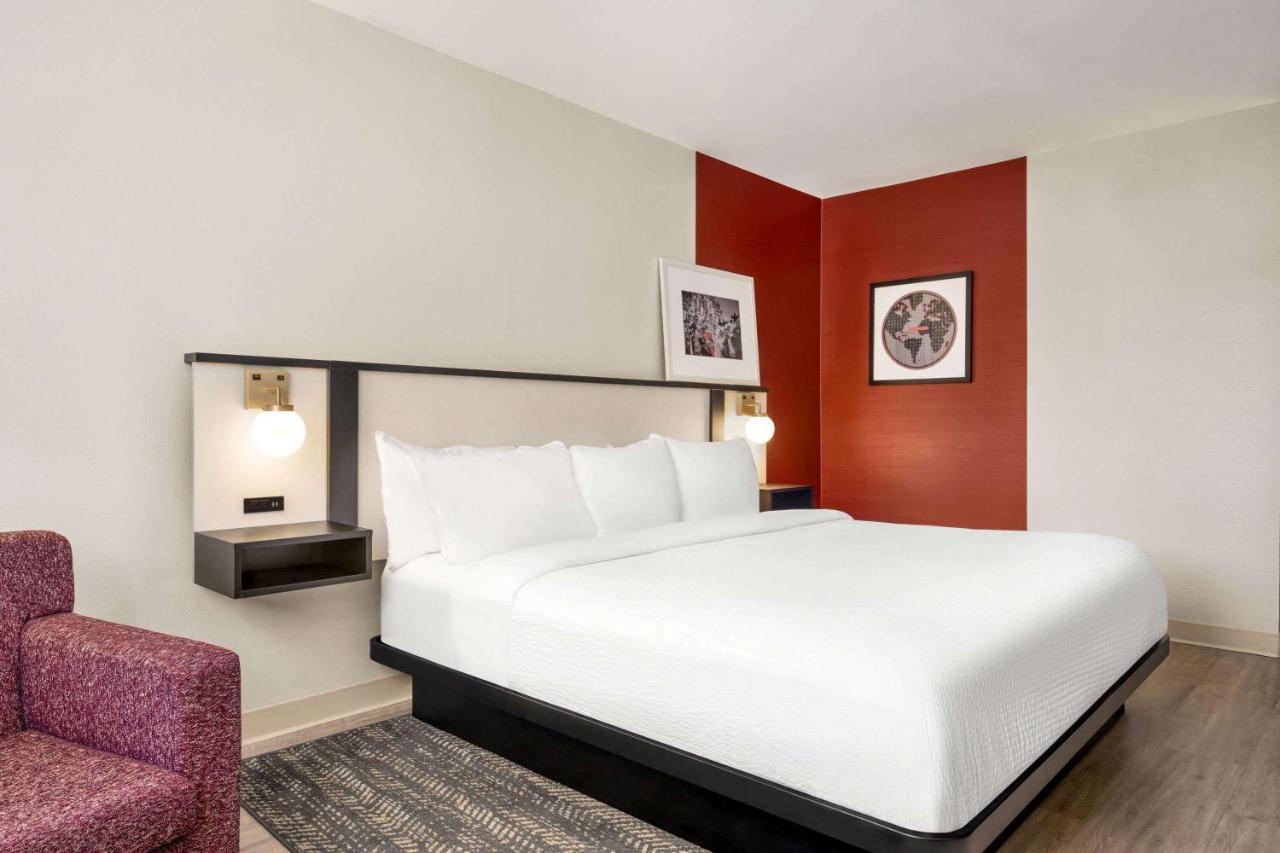 Ramada By Wyndham Allentown Bethlehem Экстерьер фото