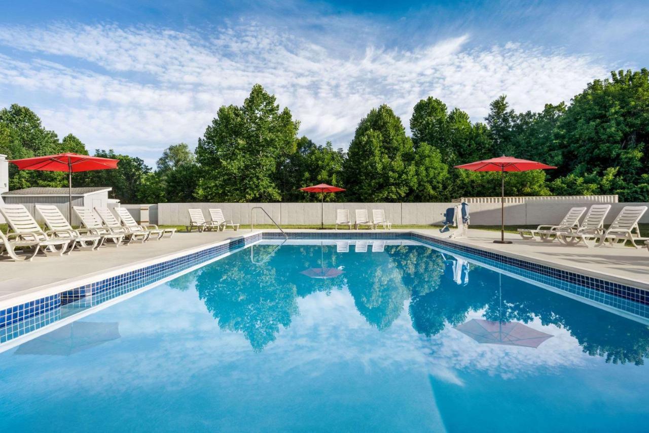 Ramada By Wyndham Allentown Bethlehem Экстерьер фото