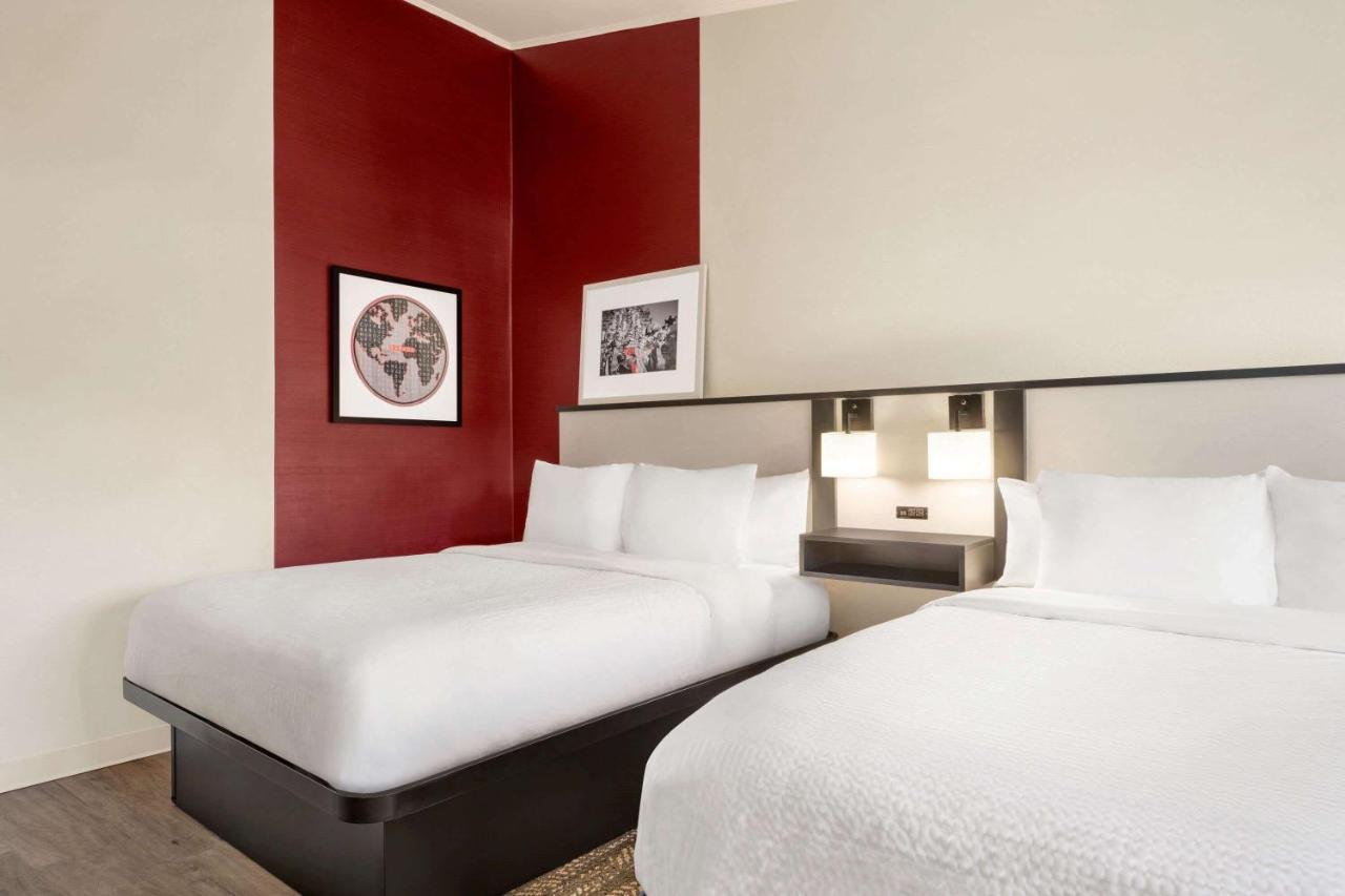 Ramada By Wyndham Allentown Bethlehem Экстерьер фото