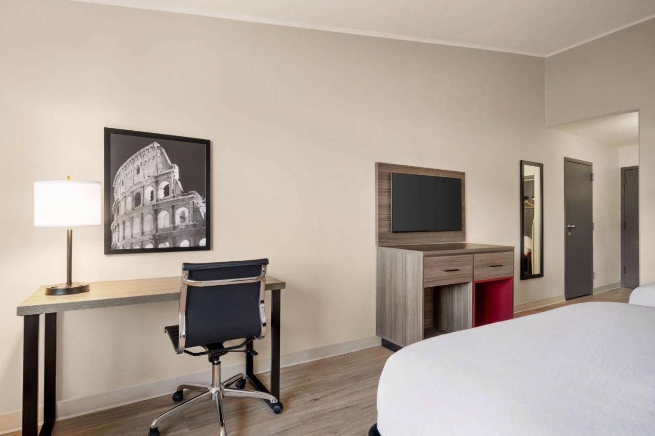 Ramada By Wyndham Allentown Bethlehem Экстерьер фото